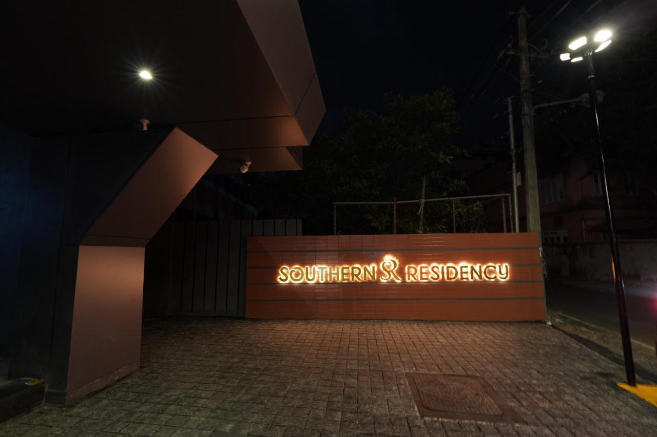 Southern Residency Kochi Exterior photo